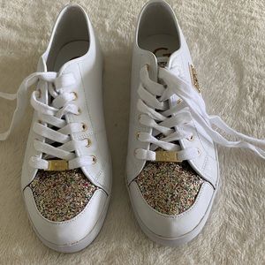 Guess kicks size 11 with gold BLING